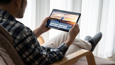 Online uçuş rezervasyon sitesi mod rezervasyon sistemi sağlar. Seyahat teknolojisi kavramı .