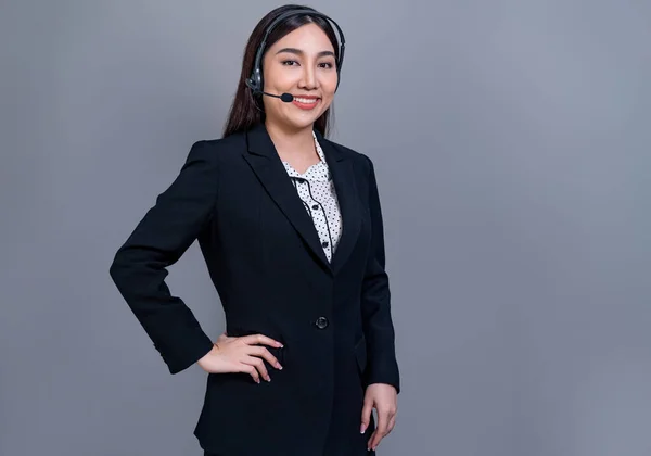 Operadora Asiática Centro Llamadas Con Cara Sonrisa Feliz Anuncia Una —  Fotos de Stock