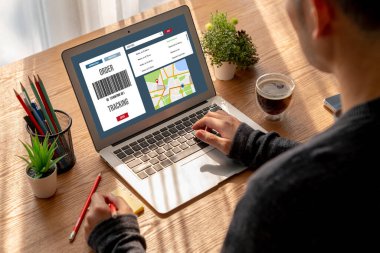 Ürün nakliyesi ve teslimatı için e-ticaret ve mod çevrimiçi iş izleme sistemi