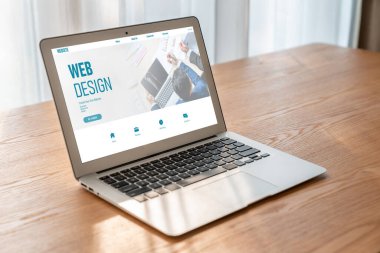 Web sitesi tasarım yazılımı çevrimiçi perakende ticaret ve e-ticaret için model şablonu sağlar