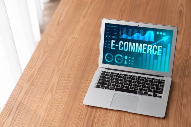 E-ticaret veri yazılımı çevrimiçi perakende şirketine satış analizi için mod gösterge tablosu sağlar