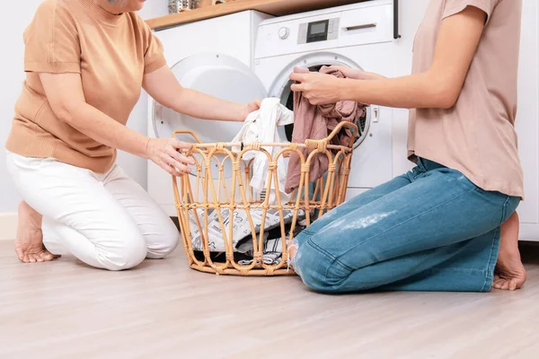 Daughter Mother Working Together Complete Household Chores Washing Machine Happy — ストック写真