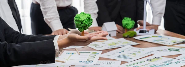 Grüne Umweltfreundliche Geschäftsleute Mit Ökologischer Verantwortung Treffen Sich Zum Thema — Stockfoto