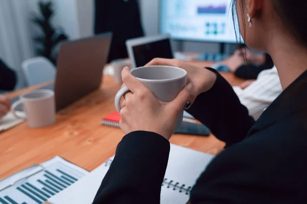Businesswoman Take Coffee Break Leisure Office Planning Strategy Working Office — Fotografia de Stock