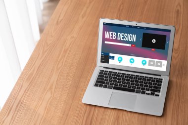 Web sitesi tasarım yazılımı çevrimiçi perakende ticaret ve e-ticaret için model şablonu sağlar