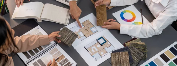 Grupo Equipo Diseño Interiores Reunión Discutir Con Ingeniero Diseño Interiores — Foto de Stock