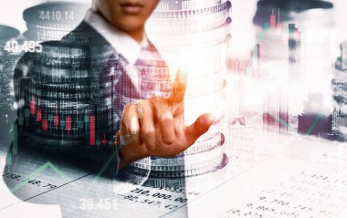 Businessman analyst working with digital finance business data graph showing technology of investment strategy for perceptive financial business decision. Digital economic analysis technology concept.