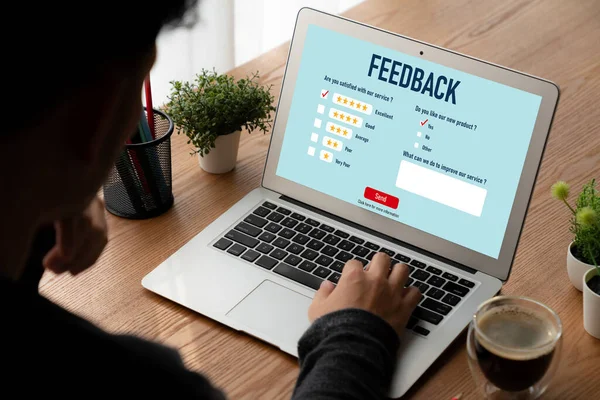 Feedback Cliente Análise Por Software Computador Modish Para Negócios Corporativos — Fotografia de Stock