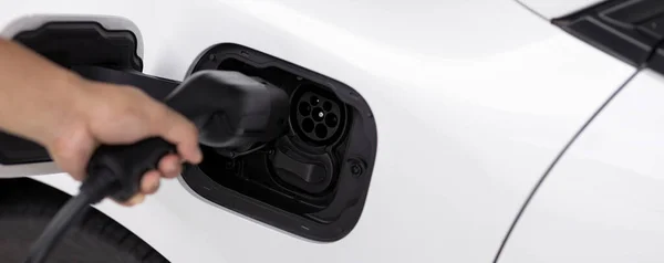 Closeup Focus Hand Insert Charger Plug Electric Vehicle Charging Station — Stock Photo, Image