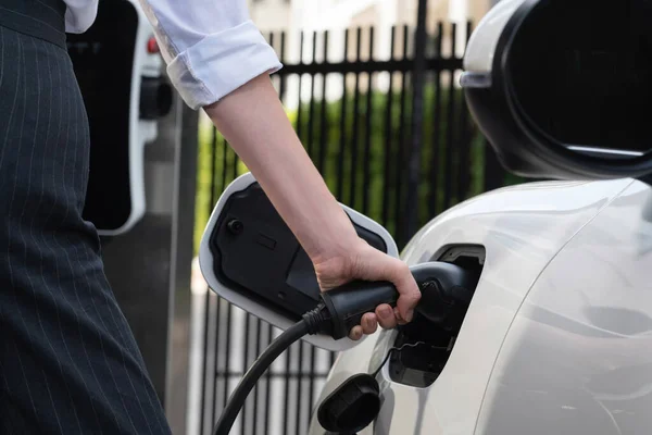 Focus Charger Plug Electric Car Public Charging Station Blur Progressive — 图库照片