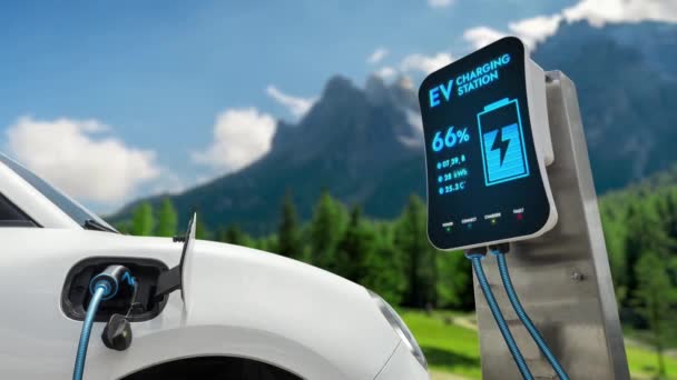 Електричний Автомобіль Заряджає Акумулятор Футуристичним Розумним Зарядним Пристроєм Від Екологічно — стокове відео