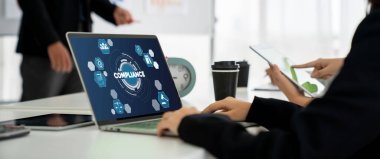 Kaliteli standartları karşılamak için mod çevrimiçi şirket işleri için uyum sistemi