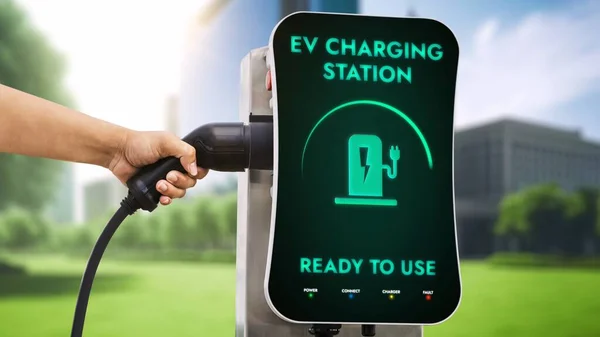 Üzletember Húzza Töltő Feltölteni Elektromos Autók Akkumulátor Töltőállomás Zöld Eco — Stock Fotó