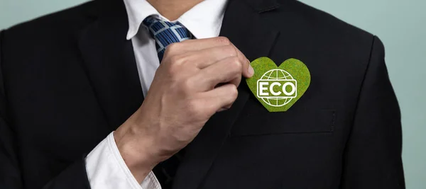 Экологически Чистые Корпорации Продвигающие Устойчивую Зеленую Бизнес Концепцию Бизнесменом Держат — стоковое фото