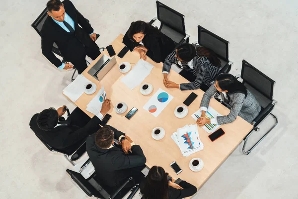 Teamleiter Ermutigt Menschen Team Besprechungstisch Führungskraft Gibt Büroangestellten Gruppenkonferenzen Das — Stockfoto