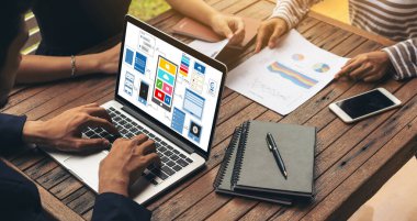 Model mobil uygulama ve web sitesi için UX UI tasarım süreci. Profesyonel uygulama geliştiricisi için kablo grafiğinin yaratıcı prototipi .