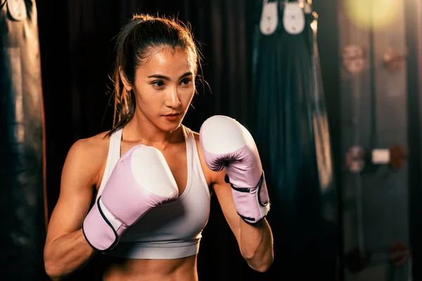Female Muay Thai Boxer Defensive Guard Stance Wearing Glove Gym — Stock Photo, Image
