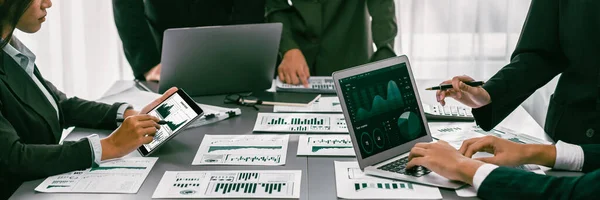 Panorama Shot Analyst Team Using Fintech Analyze Financial Report Laptop — стоковое фото