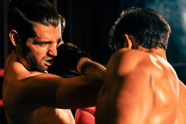 Asian Caucasian Muay Thai Boxer Unleash Elbow Attack Fierce Boxing — Stock Photo, Image