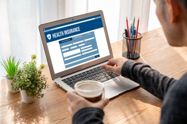 Kolay form doldurma için sağlık sigortası web sitesi mod kayıt sistemi