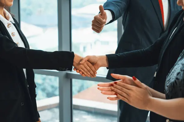 Handshake Pessoas Negócios Escritório Corporativo Mostrando Acordo Profissional Contrato Negócio — Fotografia de Stock