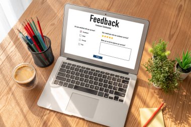 Müşteri geribildirim ve şirket işleri için mod bilgisayar yazılımı analizi