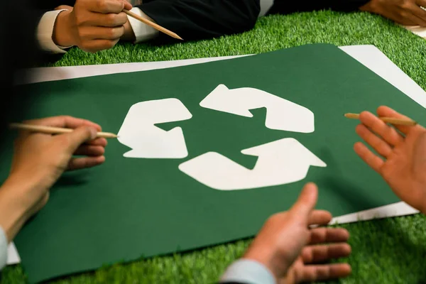 Піктограма Переробки Зустрічі Офісі Бізнесменами Які Планують Інвестувати Екологічні Бізнес — стокове фото