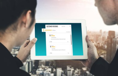 Şirket işleri için mod bilgisayar yazılımının müşteri deneyimi ve gözden geçirme analizi