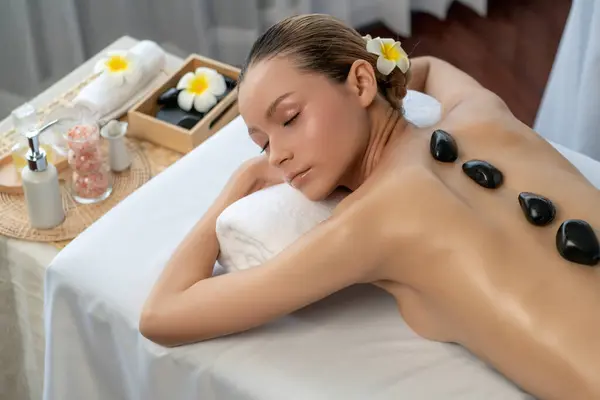 Hot Stone Massage Spa Salong Lyx Resort Med Dagsljus Lugn — Stockfoto