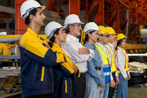 Confident Smiling Lineup Factory Worker Engineer Manager Foreman Stand Site — Stock Photo, Image