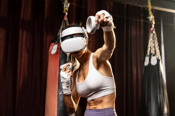 Жіноча Боксерська Підготовка Або Віртуальною Реальністю Носіння Навушників Використанням Техніки — стокове фото