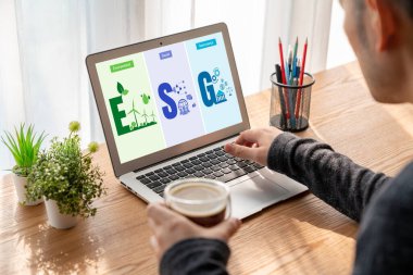 Model işletmelerin ESG çevresel yönetim politikası yüksek ESG puanı elde etmek için bir standart belirler