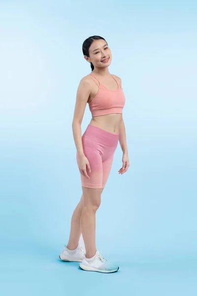 Vol Lichaam Aziatische Vrouw Sportkleding Portret Glimlachend Poseren Vrolijk Gebaar — Stockfoto