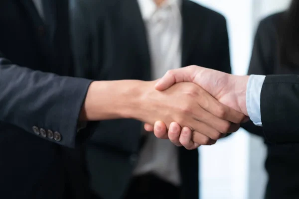Asian Business People Shake Hand Made Successful Agreement Deal Meeting — Stock Photo, Image