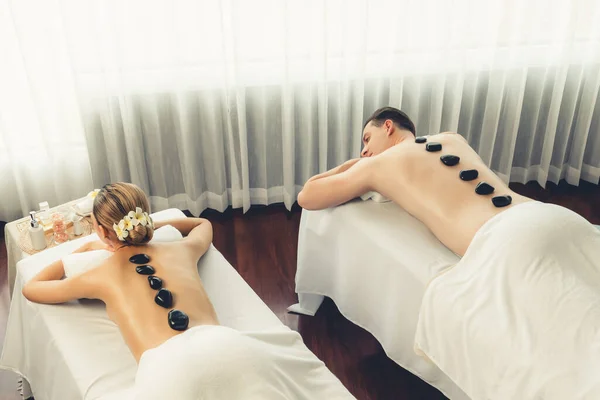 Hot Stone Massage Spa Salon Luxe Resort Met Daglicht Sereniteit — Stockfoto