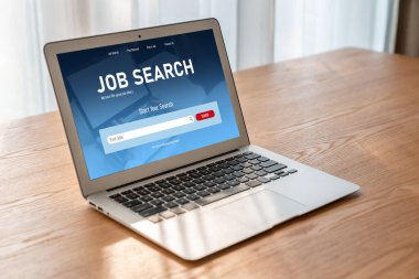 Çalışanların işe alım İnternet ağındaki iş fırsatlarını araması için mod web sitesinde online iş araması
