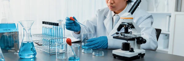 Scientist Conduct Chemical Experiments Research Medical Lab Groundbreaking Developing Vaccine — Stock Photo, Image