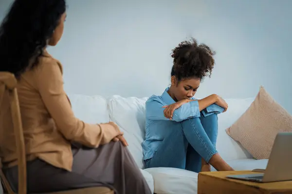 Sad Ptsd Woman Patient Crucial Therapy Mental Health Psychologist Depression — Stock Photo, Image