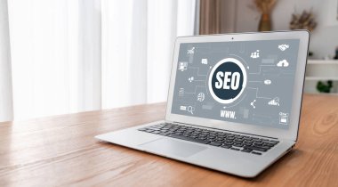 Model e-ticaret için SEO arama motoru optimizasyonu ve bilgisayar ekranında gösterilen çevrimiçi perakende işi