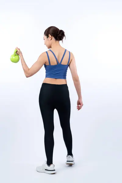 Silná Energická Žena Dělá Kettlebell Zvedání Hmotnosti Cvičení Izolovaném Pozadí — Stock fotografie