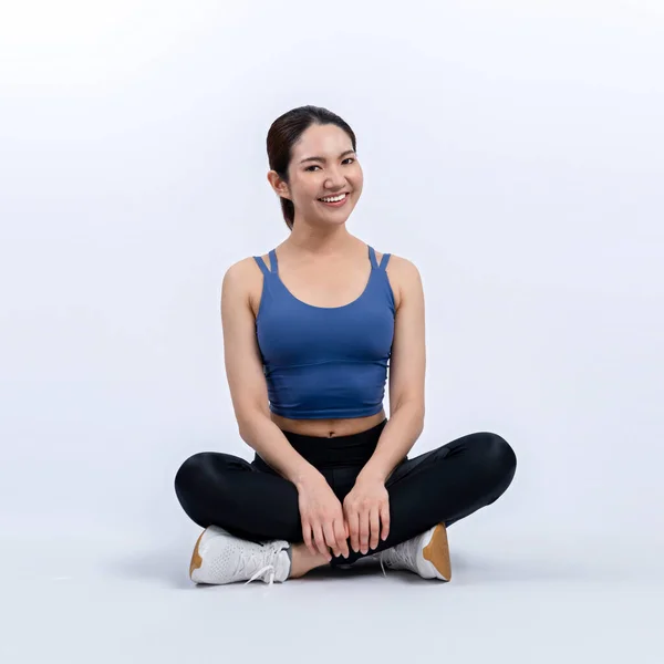 Pełne Ciało Azjatycka Kobieta Sportowym Portrecie Uśmiechnięta Pozowanie Wesoły Gest — Zdjęcie stockowe