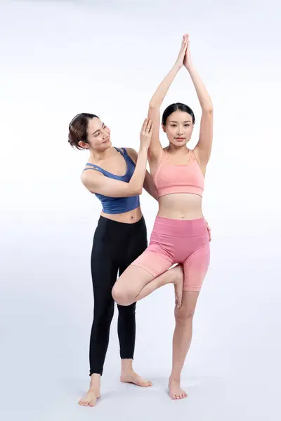 Donna Asiatica Abbigliamento Sportivo Facendo Esercizio Yoga Piedi Posa Con — Foto Stock