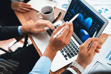 Fintech BI 'ın finansal veri analizi ya da iş zekası ekranından iş dünyası pazarlaması üzerinde çalışan iş adamlarının finansal veri analizine kadar. Habiliment