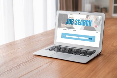 Çalışanların işe alım İnternet ağındaki iş fırsatlarını araması için mod web sitesinde online iş araması