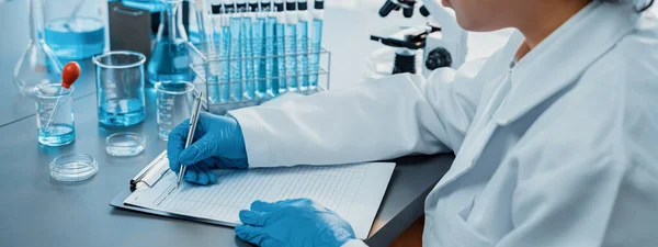 Nahaufnahme Der Klinischen Daten Nach Durchführung Chemischer Experimente Medizinischen Labor — Stockfoto
