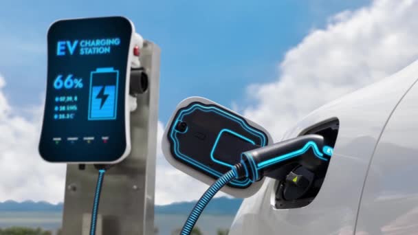 Ekologicky Šetrné Elektrické Auto Využívající Čistou Energii Dobíjí Baterii Futuristické — Stock video