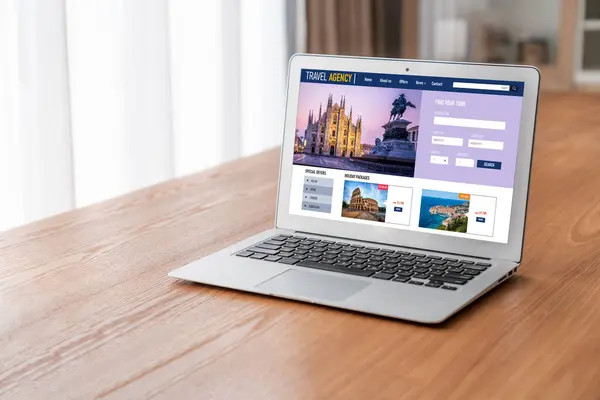 Model arama ve seyahat planlama için internet sitesi uçuş, otel ve tur rezervasyonları için anlaşma ve paket sunuyor