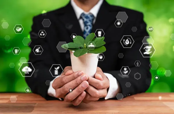 Empresário Segurando Planta Verde Com Ícone Design Digital Ecológico Simboliza — Fotografia de Stock