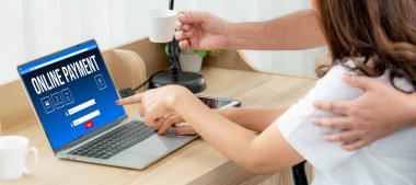 İnternet üzerinden modem para transferi için çevrimiçi ödeme platformu