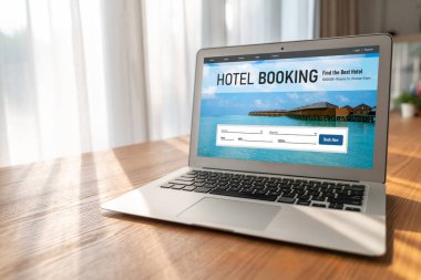 Çevrimiçi otel konaklama rezervasyon sitesi mod rezervasyon sistemi sağlar. Seyahat teknolojisi kavramı .